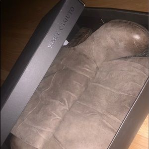 VINCE CAMUTO HEELED BOOTS